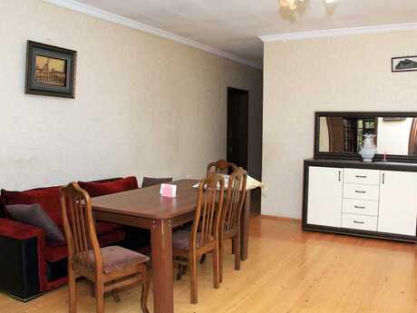 6 otaqlı həyət evi/bağ evi - Qəbələ - 220 m²