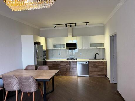 3 otaqlı yeni tikili - 8 Noyabr m. - 120 m²