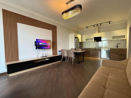 3 otaqlı yeni tikili - 8 Noyabr m. - 120 m²
