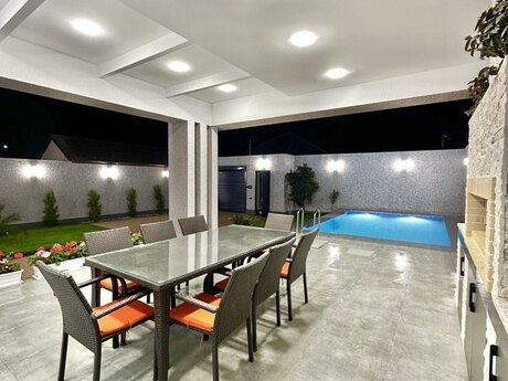 4 otaqlı həyət evi/bağ evi - Mərdəkan q. - 170 m²