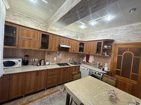 4 otaqlı köhnə tikili - Neftçilər m. - 110 m²