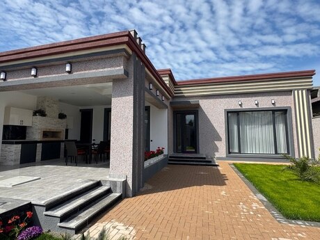 House with Garden, Villa For Sale