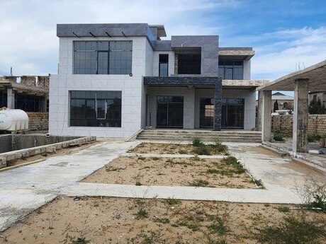 4 otaqlı həyət evi/bağ evi - Şüvəlan q. - 400 m²
