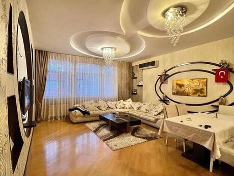 Elan №5141629 - Bakı, Şah İsmayıl Xətai m., 3 otaqlı, 140 m², 15/16 mərtəbə