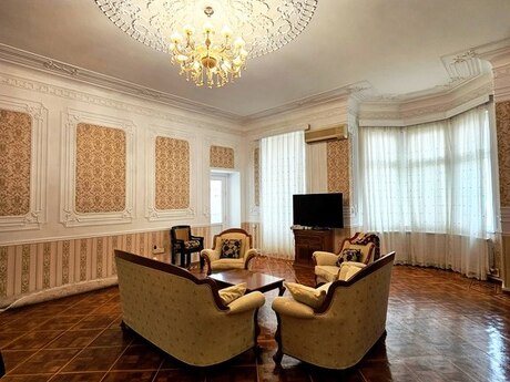 4 otaqlı köhnə tikili - Sahil m. - 166 m²