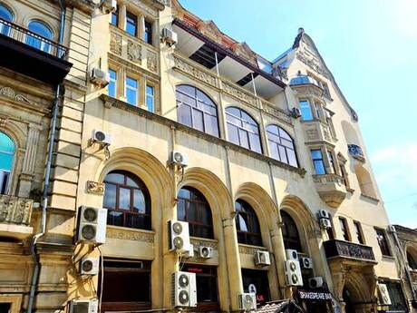 Elan №5141998 - Bakı, Sahil m., 4 otaqlı, 123 m², 4/5 mərtəbə