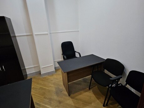 1 otaqlı ofis - Nizami m. - 10 m²