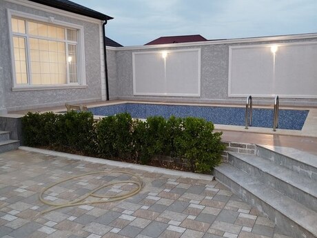 5 otaqlı həyət evi/bağ evi - Novxanı q. - 120 m²