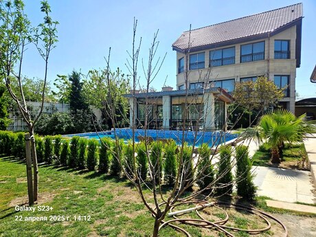 5 otaqlı həyət evi/bağ evi - Nardaran q. - 550 m²
