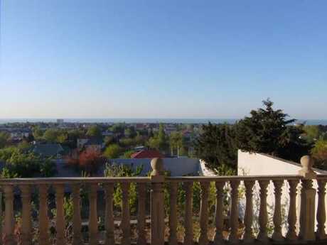 6 otaqlı həyət evi/bağ evi - Novxanı q. - 120 m²