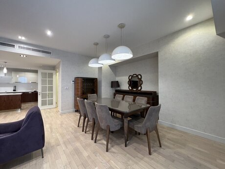 Kirayə 3 otaqlı mənzil, 180 m², Səbail: 3 800 ₼/ay 3