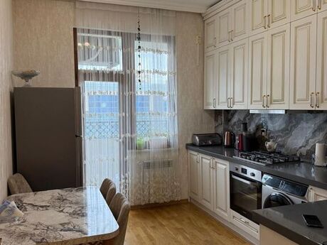 3-комн. новостройка - м. Азадлыг проспекти - 111 м²