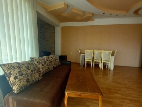 4 otaqlı yeni tikili - Nəsimi r. - 230 m²