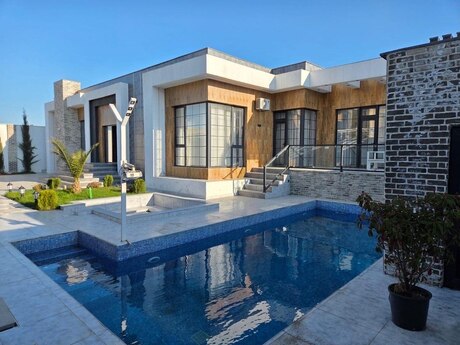 5 otaqlı həyət evi/bağ evi - Mərdəkan q. - 240 m²