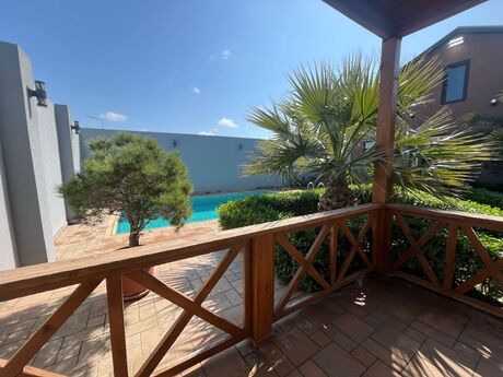 4 otaqlı həyət evi/bağ evi - Mərdəkan q. - 200 m²