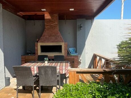 4 otaqlı həyət evi/bağ evi - Mərdəkan q. - 200 m²