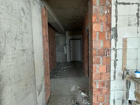 4 otaqlı yeni tikili - Bayıl q. - 225 m²