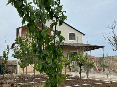 4 otaqlı həyət evi/bağ evi - Kürdəxanı q. - 180 m²