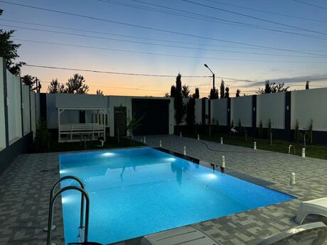 3 otaqlı həyət evi/bağ evi - Mərdəkan q. - 200 m²