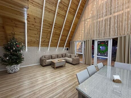 4 otaqlı həyət evi/bağ evi - Mərdəkan q. - 200 m²
