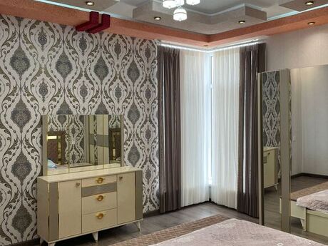 4 otaqlı həyət evi/bağ evi - Mərdəkan q. - 300 m²