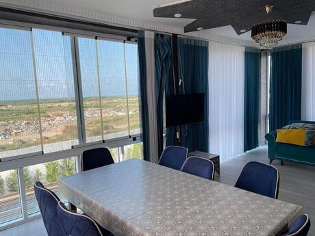 4 otaqlı həyət evi/bağ evi - Mərdəkan q. - 300 m²