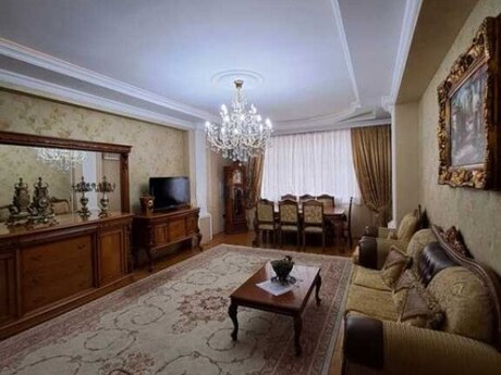 4 otaqlı yeni tikili - Nəsimi r. - 204 m²
