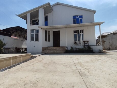5 otaqlı həyət evi/bağ evi - Pirşağı q. - 300 m²