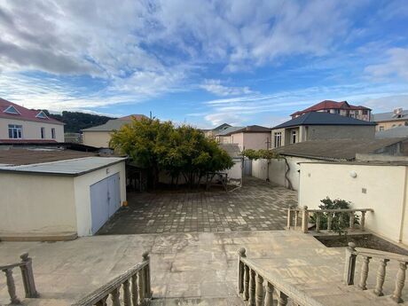 9 otaqlı həyət evi/bağ evi - Azadlıq Prospekti m. - 455 m²