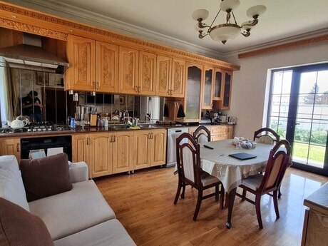 3 otaqlı həyət evi/bağ evi - Mərdəkan q. - 200 m²