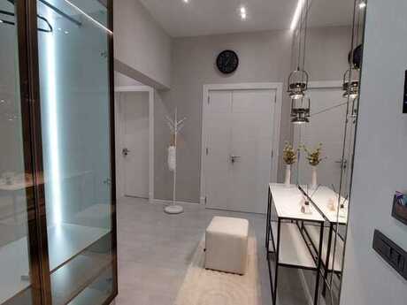 2-комн. новостройка - м. 8 ноября - 70 м²