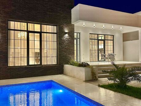 House with Garden, Villa For Rent