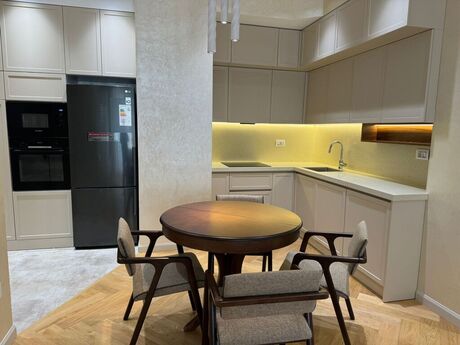 Kirayə 3 otaqlı mənzil, 90 m², Ağ şəhər: 2 500 ₼/ay 3