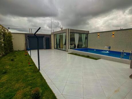 5 otaqlı həyət evi/bağ evi - Mərdəkan q. - 220 m²