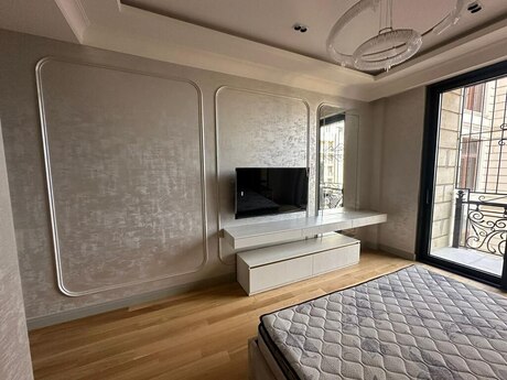 3 otaqlı yeni tikili - 28 May m. - 175 m²