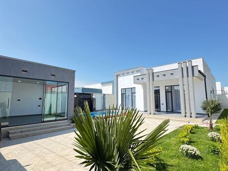 4 otaqlı həyət evi/bağ evi - Şüvəlan q. - 180 m²