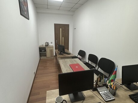 1-комн. офис - м. Сахил - 52 м²