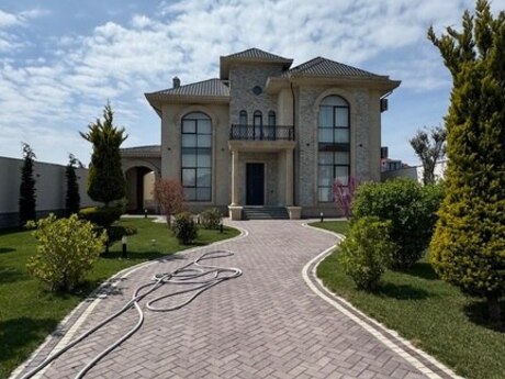 7 otaqlı həyət evi/bağ evi - Mərdəkan q. - 600 m²