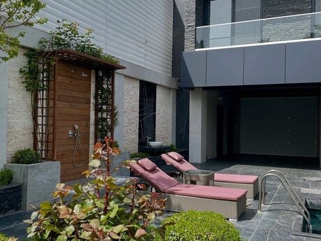 4 otaqlı həyət evi/bağ evi - Bilgəh q. - 380 m²