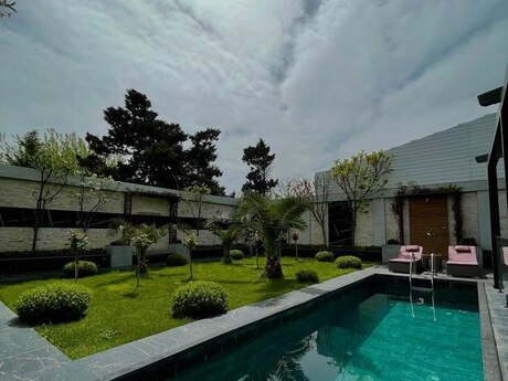 4 otaqlı həyət evi/bağ evi - Bilgəh q. - 380 m²