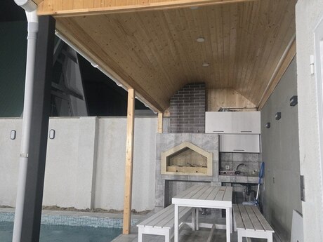 4 otaqlı həyət evi/bağ evi - Mərdəkan q. - 300 m²