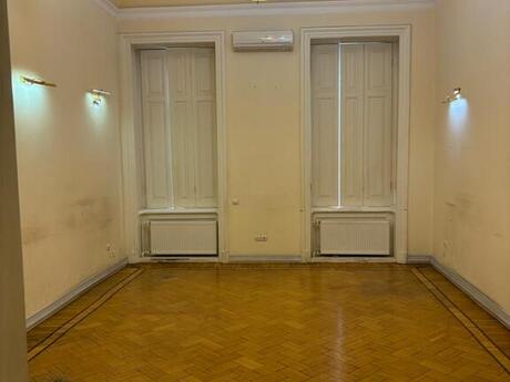 8 otaqlı ofis - İçəri Şəhər m. - 370 m²