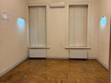 8 otaqlı ofis - İçəri Şəhər m. - 370 m²
