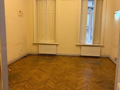 8 otaqlı ofis - İçəri Şəhər m. - 370 m²