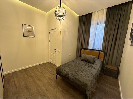 3 otaqlı həyət evi/bağ evi - Buzovna q. - 200 m²