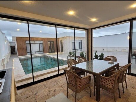 3 otaqlı həyət evi/bağ evi - Buzovna q. - 200 m²