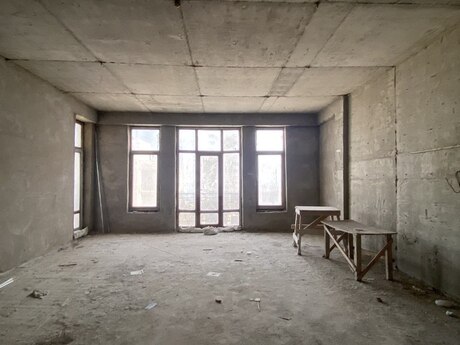 3-комнатная квартира, 202 м², 28 May: 880 000 ₼ 2