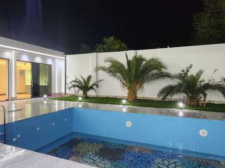 5 otaqlı həyət evi/bağ evi - Mərdəkan q. - 300 m²