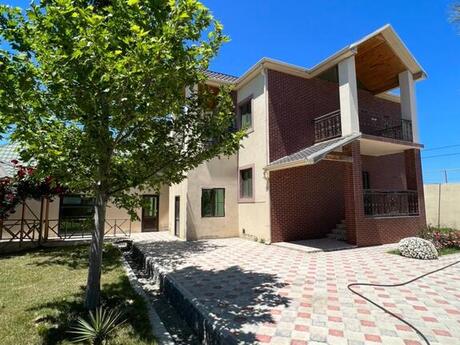 8 otaqlı həyət evi/bağ evi - Türkan q. - 400 m²