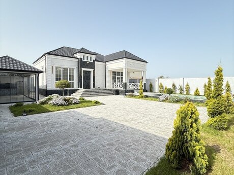 4 otaqlı həyət evi/bağ evi - Mərdəkan q. - 165 m²